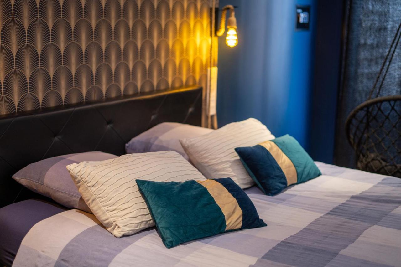 Capsule Temps Suspendu - Balneo, Home Cinema & Billard Valenciennes Bagian luar foto