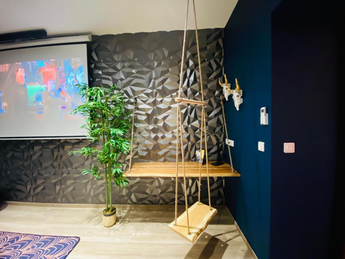 Capsule Temps Suspendu - Balneo, Home Cinema & Billard Valenciennes Bagian luar foto