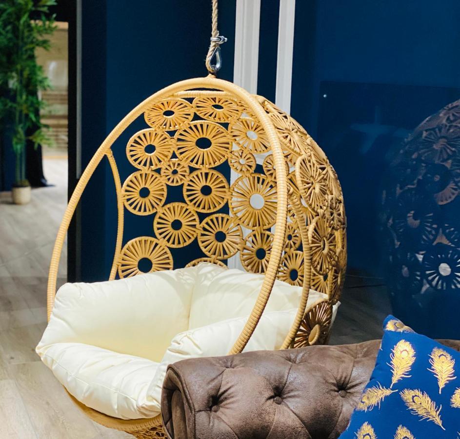 Capsule Temps Suspendu - Balneo, Home Cinema & Billard Valenciennes Bagian luar foto
